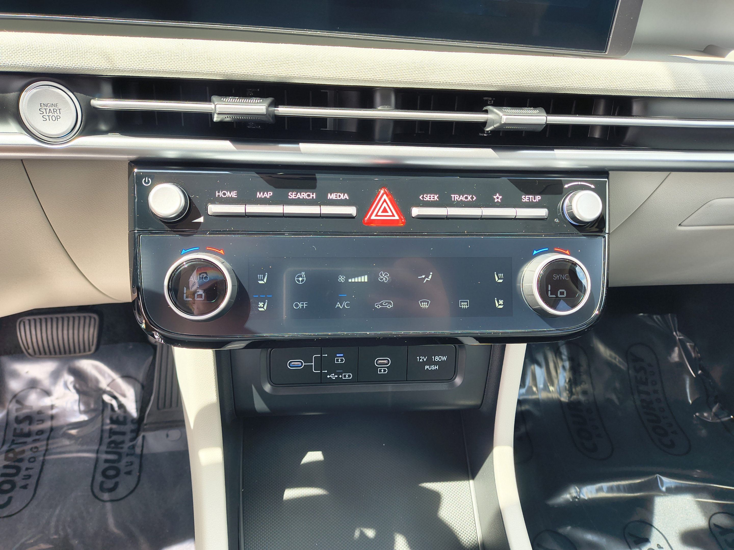 New 2026 Hyundai Tucson Limited FWD image 24