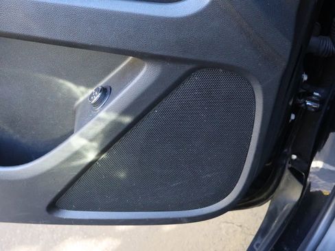 Certified 2023 Chevrolet Traverse LT image 38