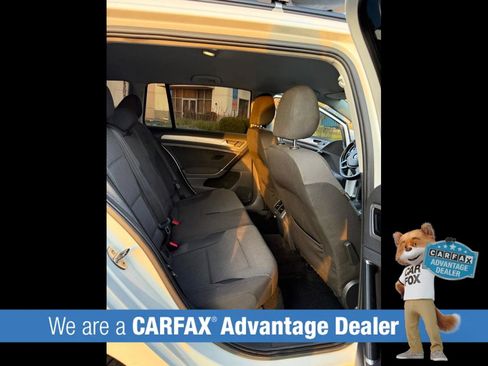 Used 2016 Volkswagen Golf S image 24