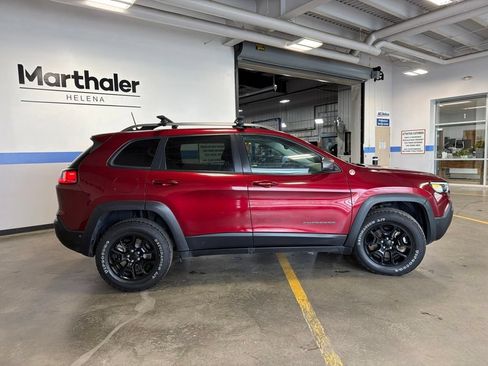 Used 2021 Jeep Cherokee Trailhawk w/ Technology Group AWD/4WD image 4