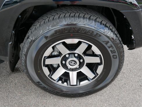 Used 2024 Toyota 4Runner TRD Off-Road Premium w/ Off Road Premium Plus Package AWD/4WD image 15