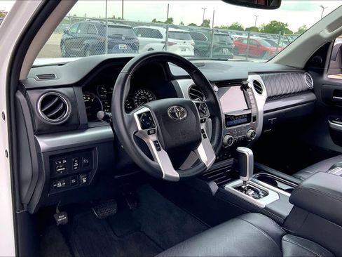 Used 2021 Toyota Tundra Platinum AWD/4WD image 17