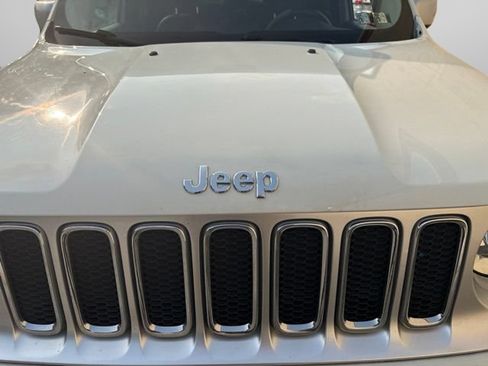 Used 2015 Jeep Renegade Limited w/ Safety & Security Group I AWD/4WD image 24