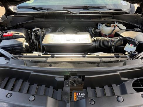 Used 2025 GMC Yukon XL Denali image 31