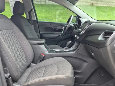 Used 2020 Chevrolet Equinox LT AWD/4WD image 18