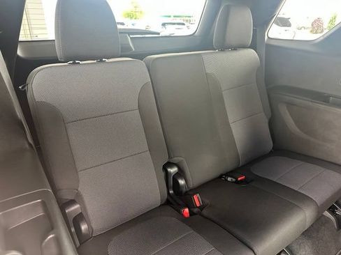 Used 2023 Chevrolet Traverse LT AWD/4WD image 22