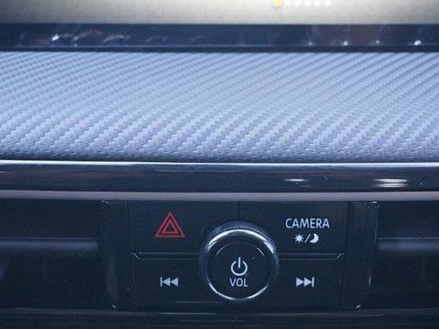 Certified 2025 Nissan Kicks SR image 20