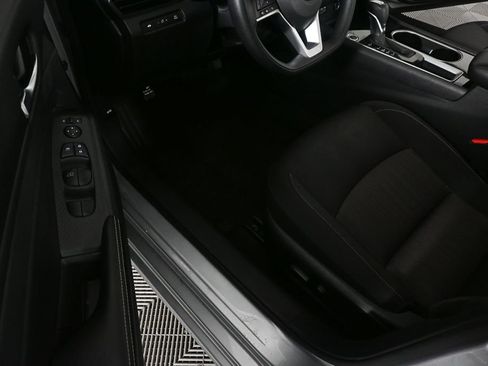 Used 2024 Nissan Altima 2.5 SV image 7