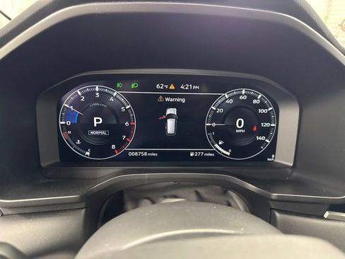 Used 2024 Mitsubishi Outlander AWD image 30
