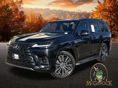 Used 2023 Lexus LX 600 4WD w/ Luxury Package