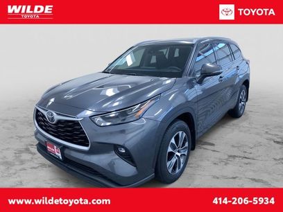 Used 2022 Toyota Highlander XLE