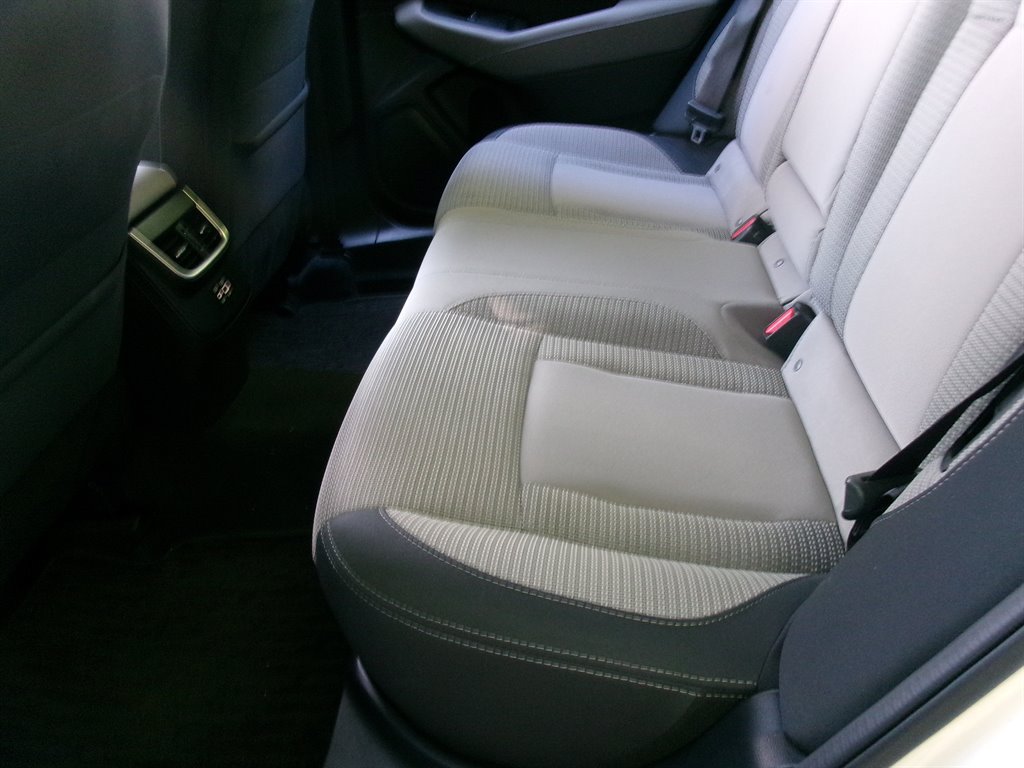 Used 2023 Subaru Outback Premium AWD/4WD image 27