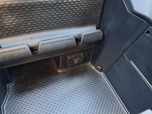 Used 2024 RAM 1500 Laramie image 15