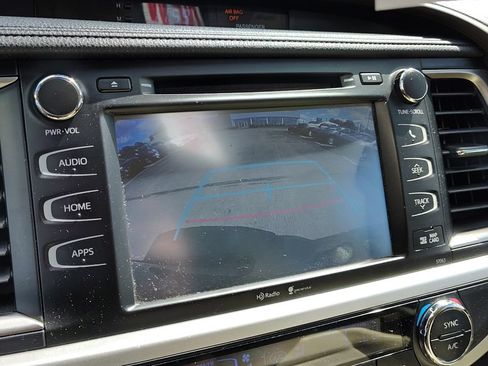 Used 2015 Toyota Highlander XLE AWD/4WD image 17