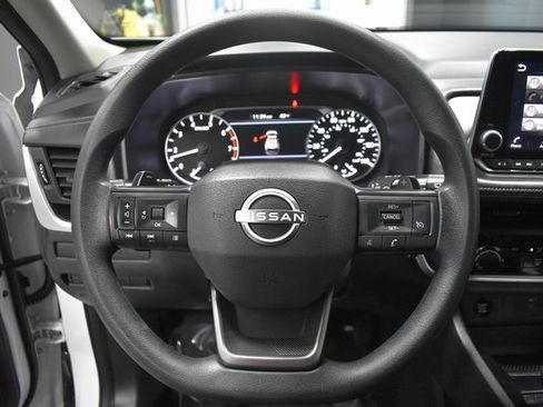 Certified 2025 Nissan Rogue S image 22