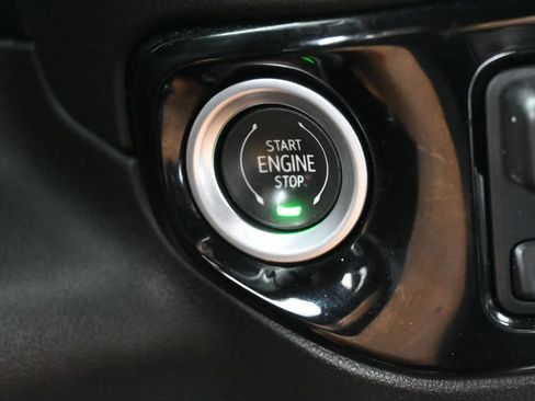 Used 2022 Chevrolet Silverado 1500 LTZ RWD image 36