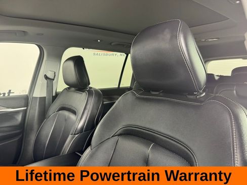 Used 2023 Jeep Grand Cherokee L Limited w/ Luxury Tech Group II image 12