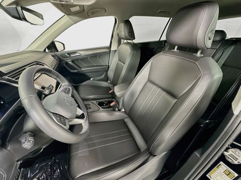 Used 2023 Volkswagen Tiguan SE FWD image 20