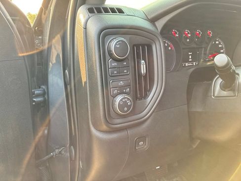 Used 2021 Chevrolet Silverado 1500 Custom Trail Boss w/ LPO, Dark Essentials Package AWD/4WD image 27