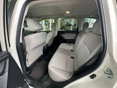 Used 2015 Subaru Forester 2.5i Premium w/ All-Weather Package image 10