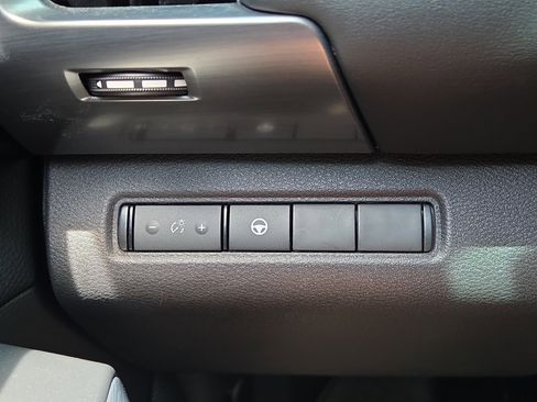 Used 2024 Nissan Pathfinder Rock Creek AWD/4WD image 28