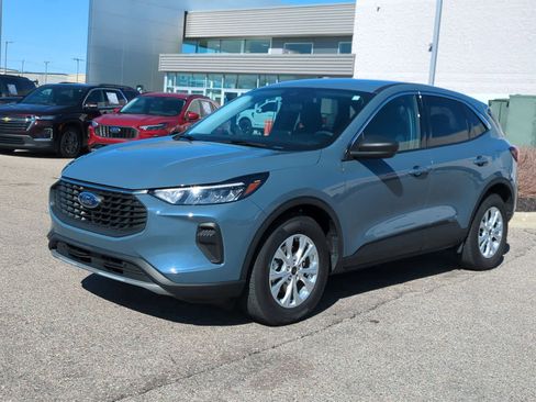 Used 2023 Ford Escape Active image 4