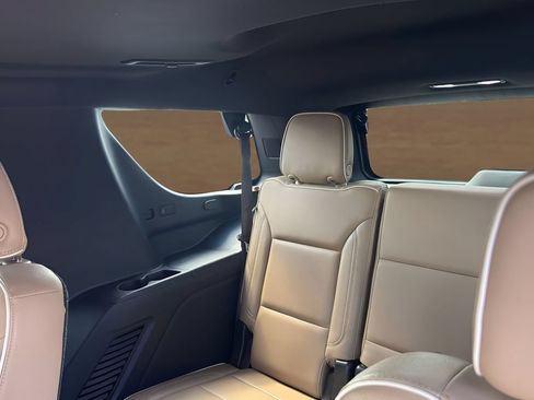 Used 2021 Chevrolet Tahoe Premier w/ Texas Edition RWD image 31