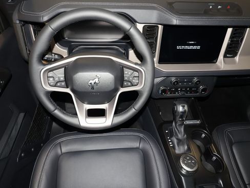 New 2025 Ford Bronco Outer Banks image 16