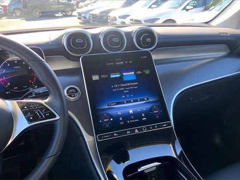 Used 2025 Mercedes-Benz GLC 300 GLC 300 image 5