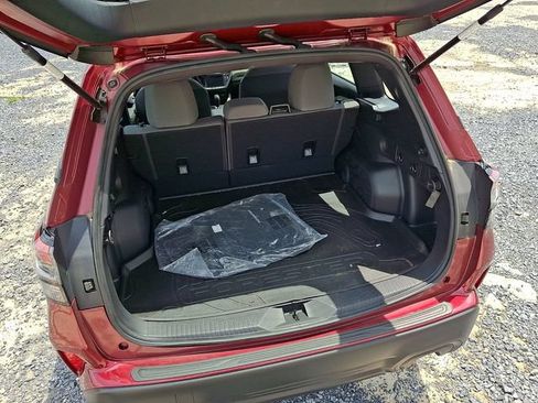 Certified 2025 Subaru Forester AWD/4WD image 39