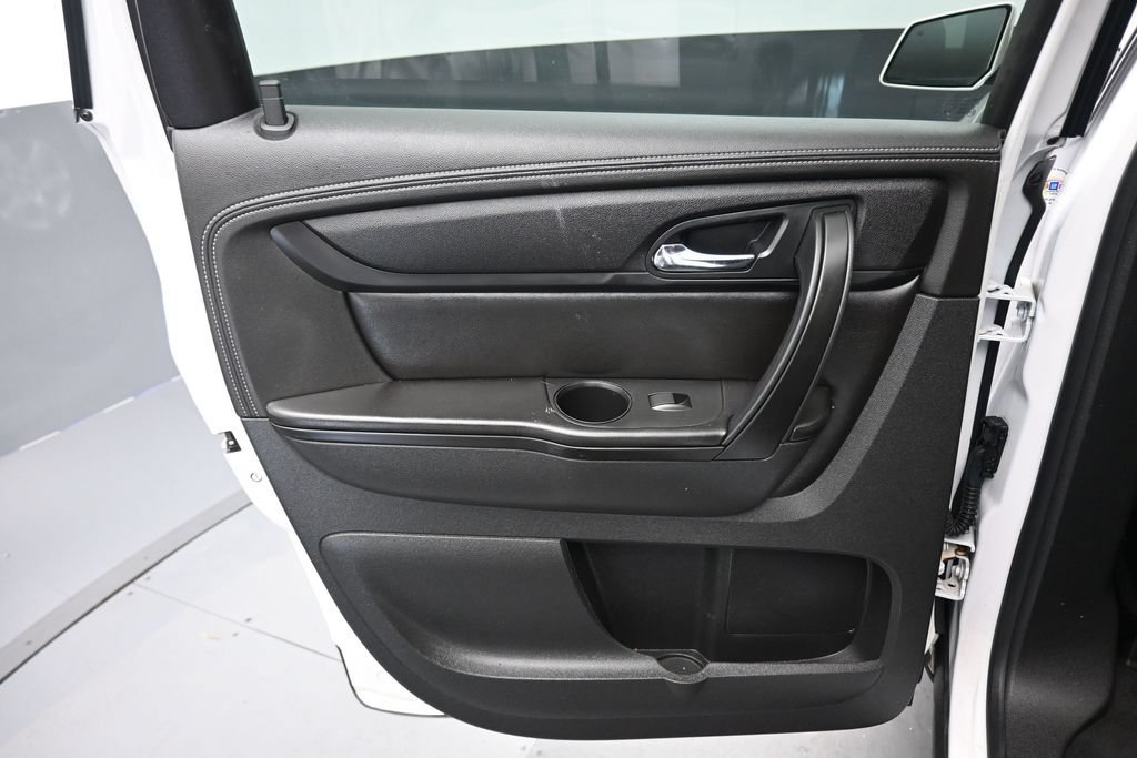 Used 2017 Chevrolet Traverse LT w/ Style and Technology Package AWD/4WD image 27