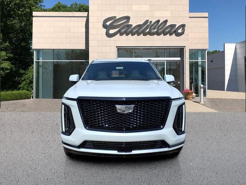 New 2026 Cadillac Escalade Platinum Sport w/ LPO, ONYX Package AWD/4WD image 8