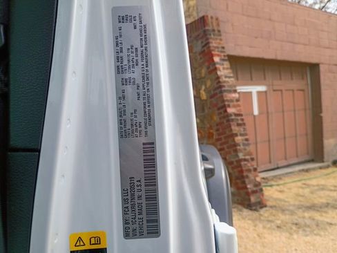 Used 2022 Jeep Wrangler Unlimited Rubicon 4xe w/ Cold Weather Group image 27