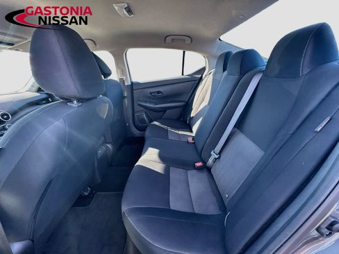 Used 2024 Nissan Sentra SV FWD image 31