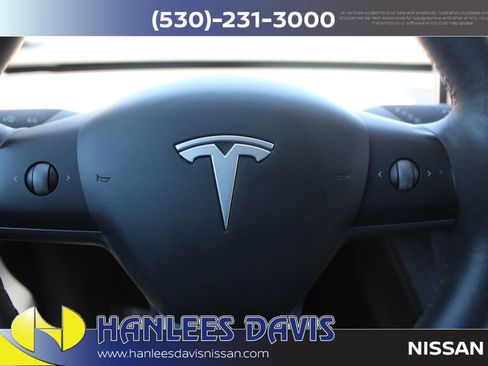 Used 2021 Tesla Model Y Long Range AWD/4WD image 27