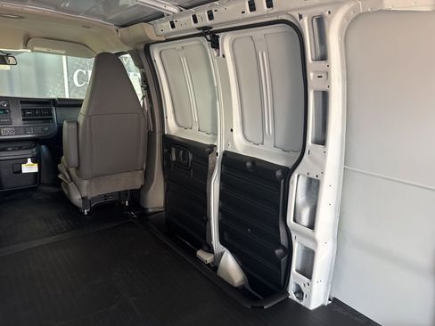 New 2025 Chevrolet Express 2500 Extended w/ Enhanced Convenience Package image 12
