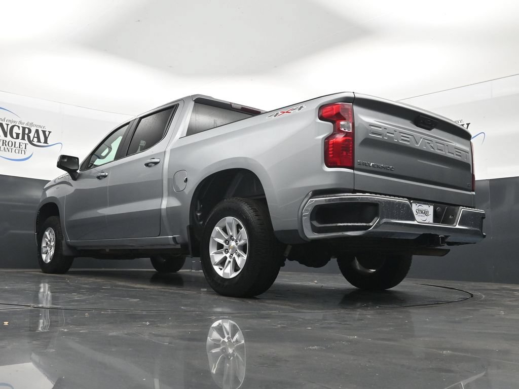 Used 2025 Chevrolet Silverado 1500 LT AWD/4WD image 30