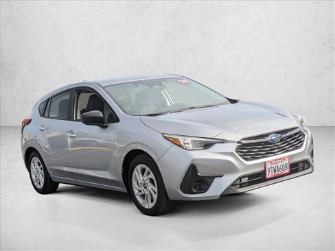 Certified 2025 Subaru Impreza 2.0i image 3