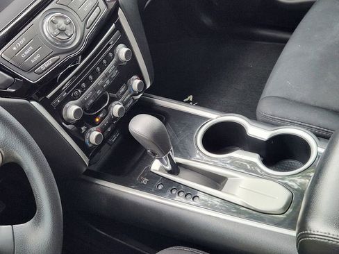 Used 2018 Nissan Pathfinder S image 18