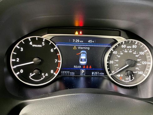 Used 2023 Nissan Altima 2.5 SR w/ SR Premium Package image 13