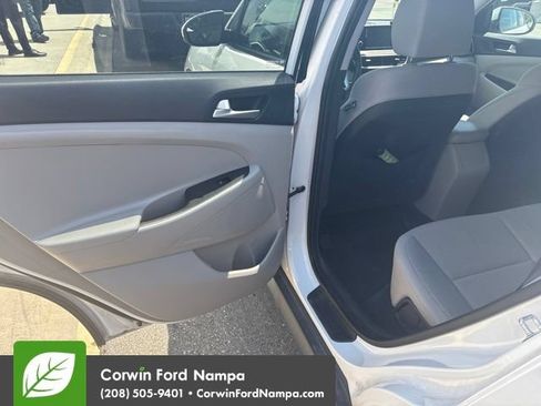 Used 2019 Hyundai Tucson SE w/ Cargo Package AWD/4WD image 12