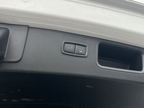 Certified 2023 Porsche Macan GTS image 14