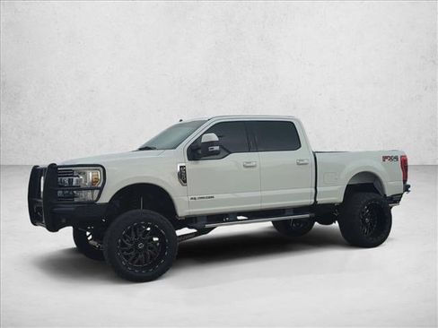 Used 2019 Ford F250 Lariat w/ Lariat Value Package image 1