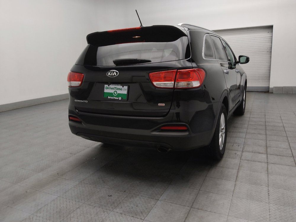 Used 2017 Kia Sorento FWD image 9