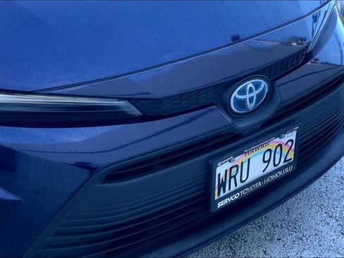 Used 2023 Toyota Corolla Hybrid Sedan FWD image 33