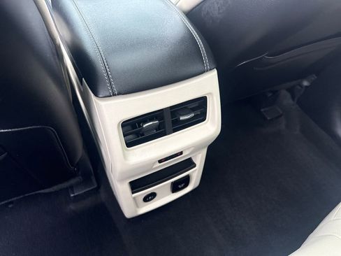 Used 2024 Ford Edge Titanium w/ Equipment Group 301A AWD/4WD image 18