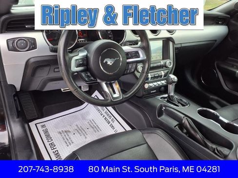 Used 2017 Ford Mustang Premium image 14