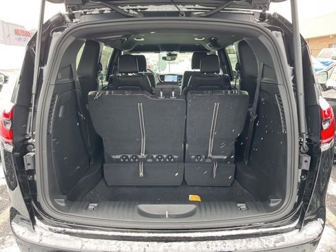 New 2026 Chrysler Pacifica Select w/ S Appearance Package image 7