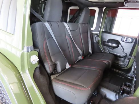 Used 2021 Jeep Wrangler Unlimited Rubicon AWD/4WD image 30