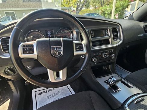 Used 2012 Dodge Charger SE w/ Connectivity Group image 10